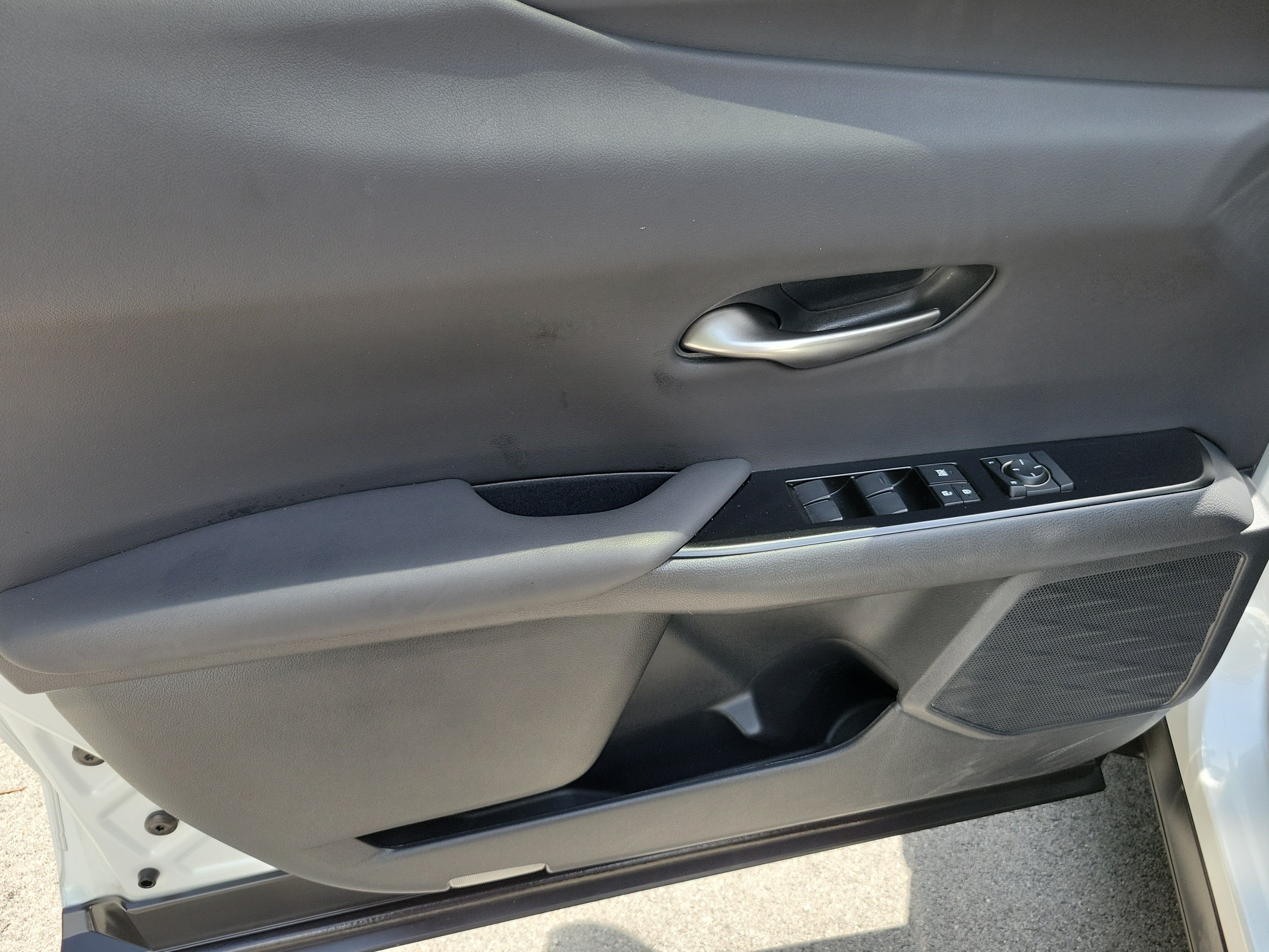 Used 2023 Lexus UX 250h FWD w/ Accessory Package (Z1) image 19