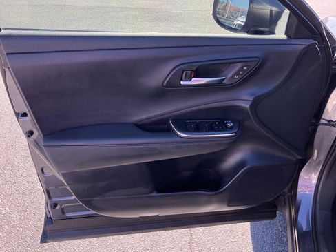 Used 2023 Toyota Crown image 13