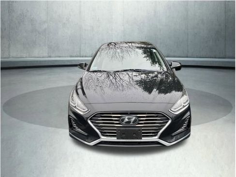 Used 2018 Hyundai Sonata SEL w/ Tech Package 02 image 2