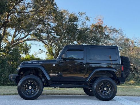 Used 2012 Jeep Wrangler Rubicon w/ PWR Convenience Group image 2