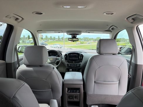 Used 2019 Chevrolet Traverse Premier w/ Driver Confidence II Package FWD image 39