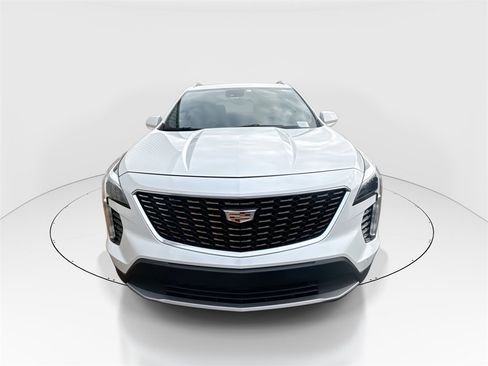 Used 2020 Cadillac XT4 Premium Luxury image 3