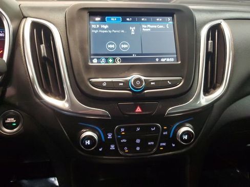 Used 2019 Chevrolet Equinox LT image 17