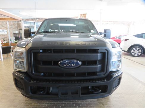Used 2016 Ford F250 XL image 2