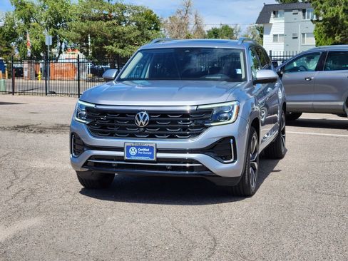 Used 2025 Volkswagen Atlas SEL Premium R-Line AWD/4WD image 3