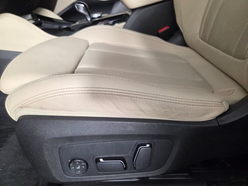 Used 2025 BMW X4 xDrive30i AWD/4WD image 10