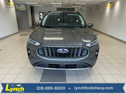 New 2025 Ford Escape SE image 21