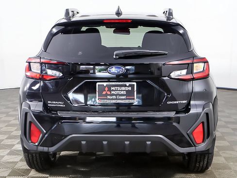 Used 2025 Subaru Crosstrek 2.5i Premium AWD/4WD image 10