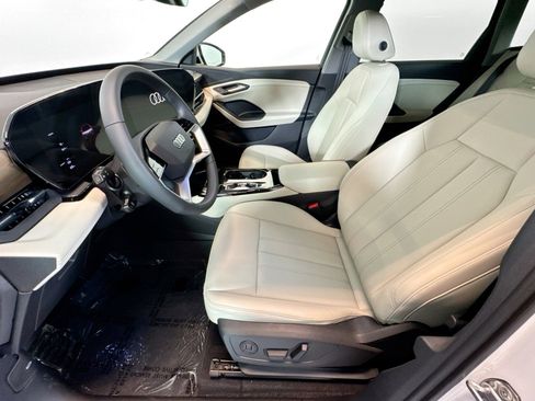 New 2025 Audi Q6 e-tron Premium AWD/4WD image 17