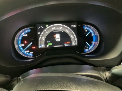 Used 2025 Toyota RAV4 LE AWD/4WD image 14