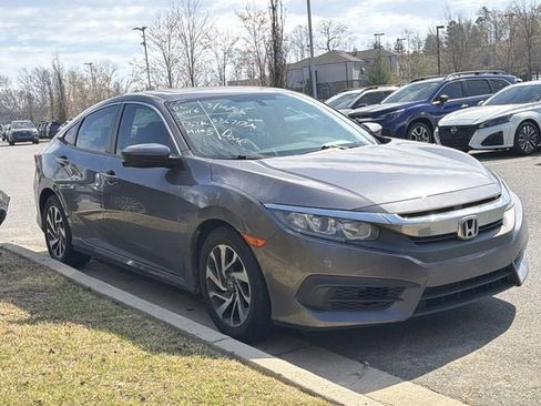 Used 2018 Honda Civic EX image 2