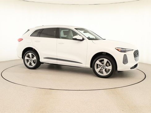 New 2025 Audi Q5 2.0T Premium Plus image 9