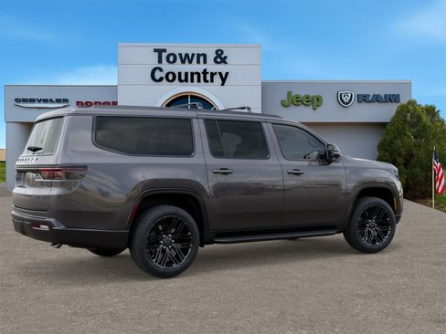 New 2025 Jeep Wagoneer L Series II w/ Convenience Group I image 4