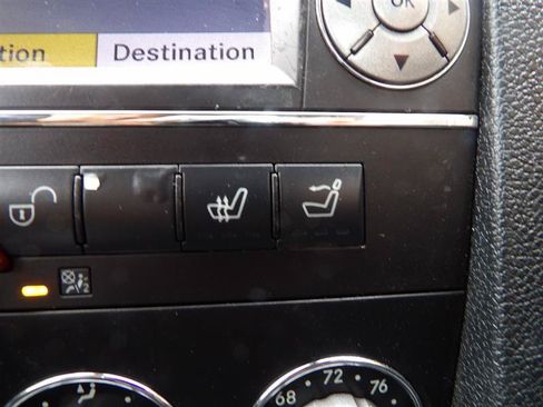 Used 2010 Mercedes-Benz SLK 300 image 29