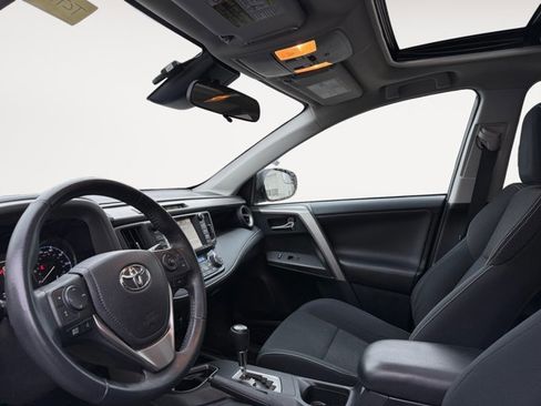 Used 2017 Toyota RAV4 XLE image 7