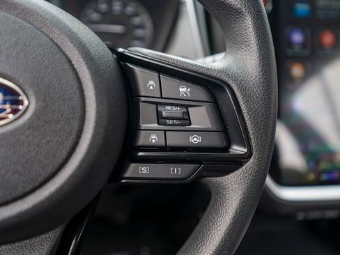 Used 2024 Subaru Crosstrek 2.0i Premium image 33