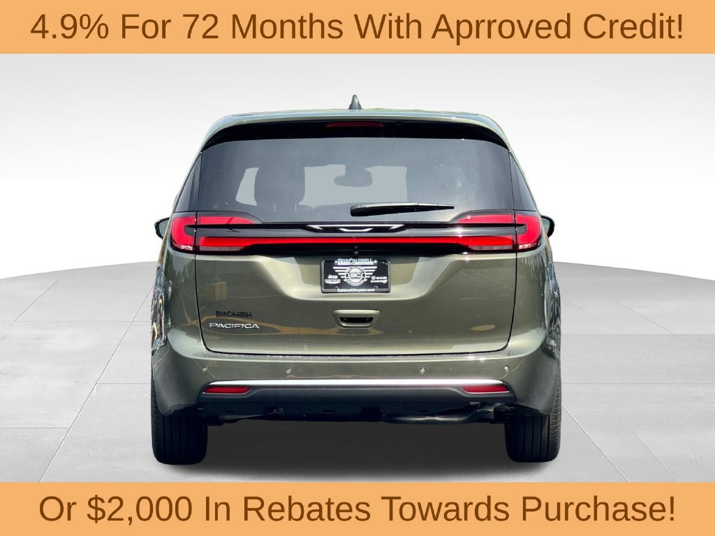 New 2027 Chrysler Pacifica Select FWD image 6