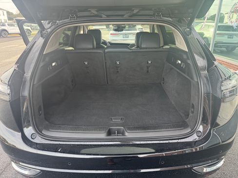 Used 2022 Buick Envision Avenir w/ Technology Package II image 10