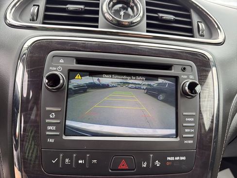 Used 2017 Buick Enclave Leather AWD/4WD image 27