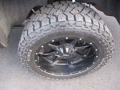 Used 2018 RAM 1500 Sport image 13