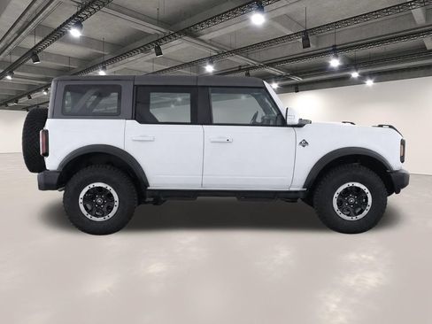 Used 2024 Ford Bronco Outer Banks w/ Sasquatch Package AWD/4WD image 8