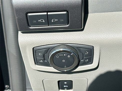Used 2021 Ford F250 XLT w/ XLT Premium Package image 10