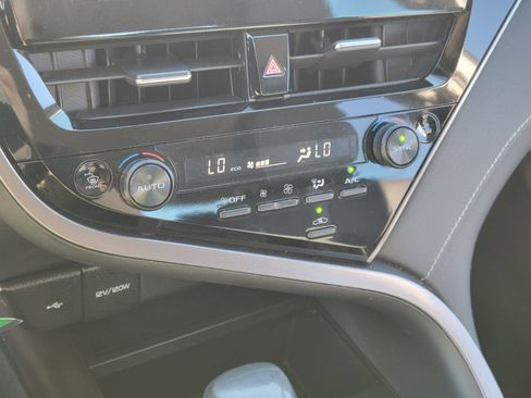 Certified 2024 Toyota Camry SE image 23