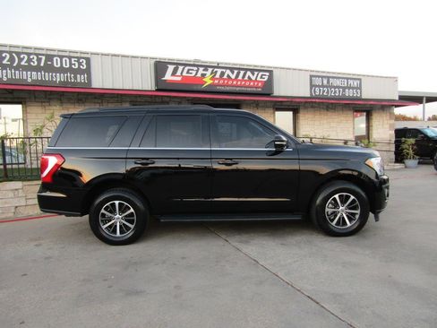 Used 2019 Ford Expedition XLT w/ Equipment Group 201A image 5