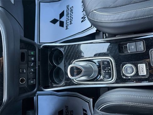 Used 2020 Mitsubishi Outlander GT image 22