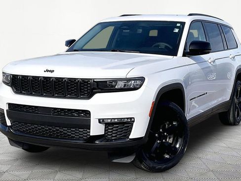 Used 2023 Jeep Grand Cherokee L Limited w/ Black Appearance Package image 2