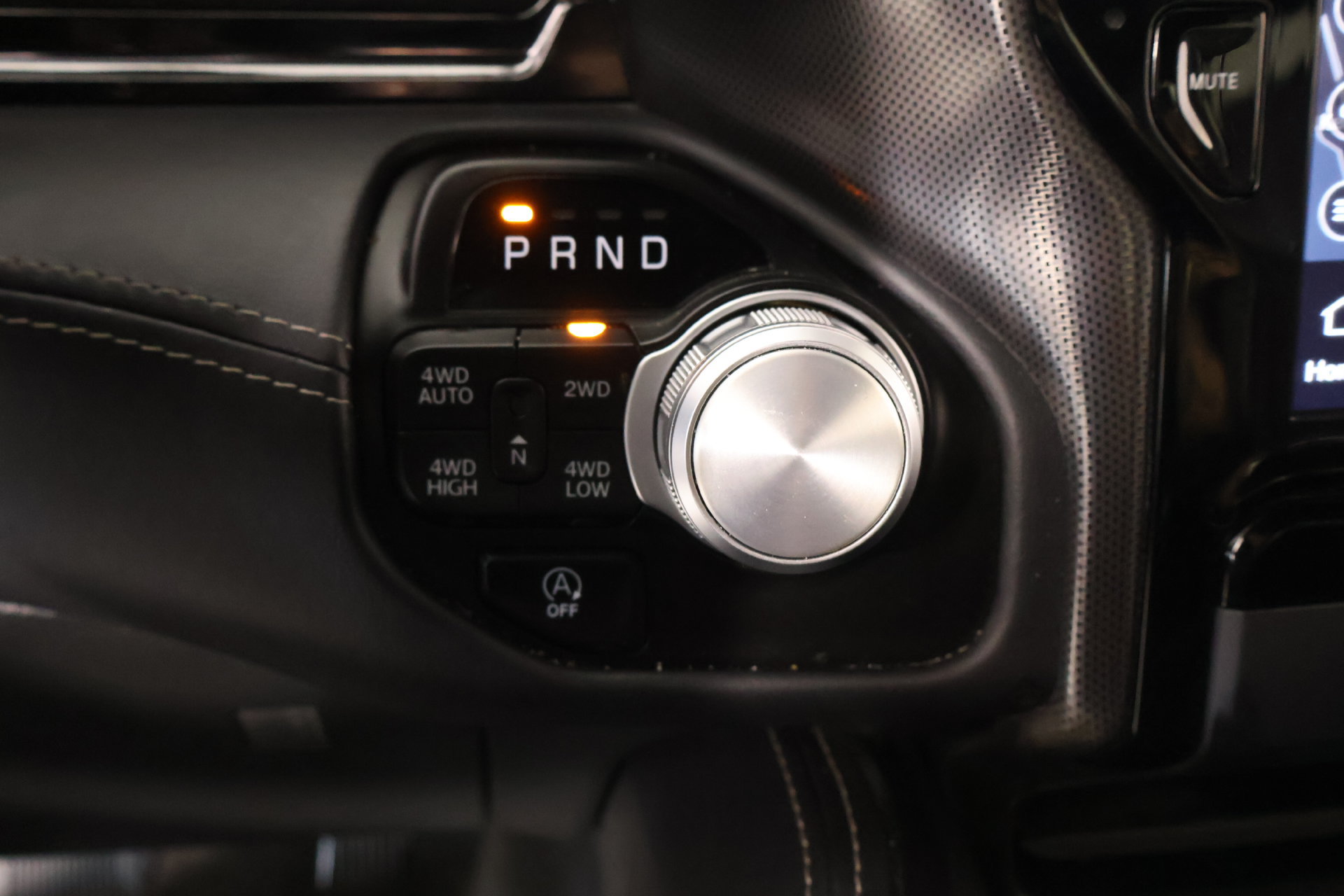 Used 2023 RAM 1500 Limited AWD/4WD image 9