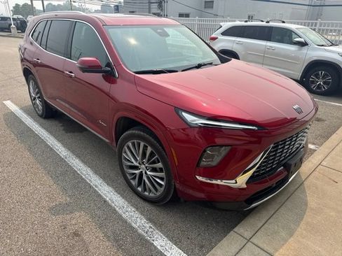 Used 2026 Buick Enclave Avenir w/ Super Cruise Package AWD/4WD image 2