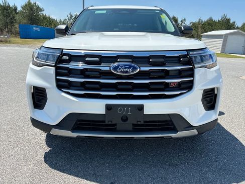 Used 2025 Ford Explorer Active AWD/4WD image 31