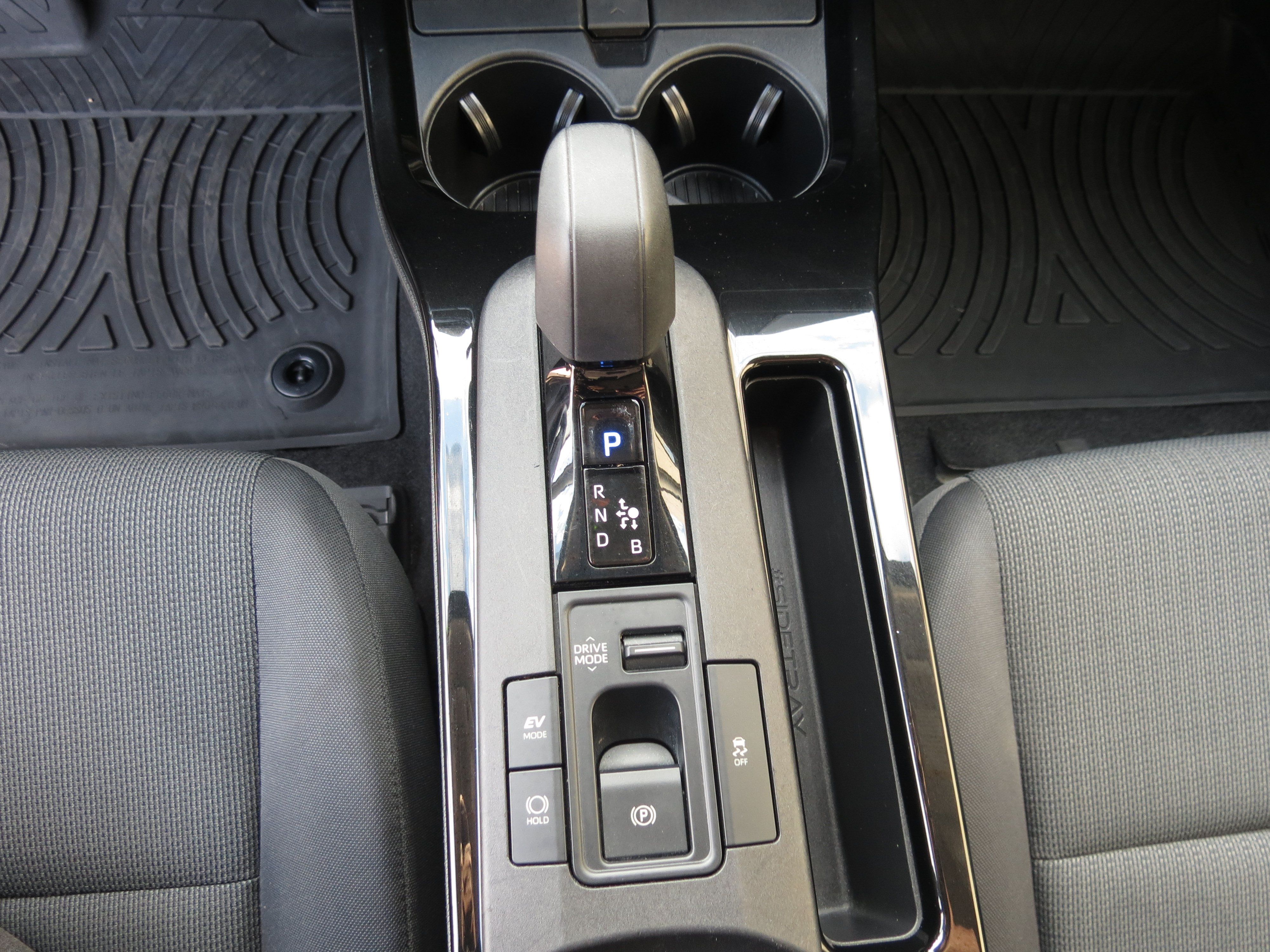 Used 2023 Toyota Prius LE FWD image 23