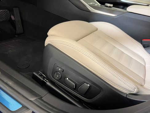 Used 2026 BMW 330i xDrive Sedan w/ Premium Package AWD/4WD image 13