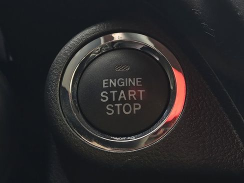 Used 2025 Subaru Forester Limited w/ Popular Package #2 image 17