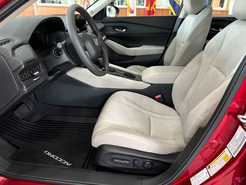 New 2025 Honda Accord SE image 7