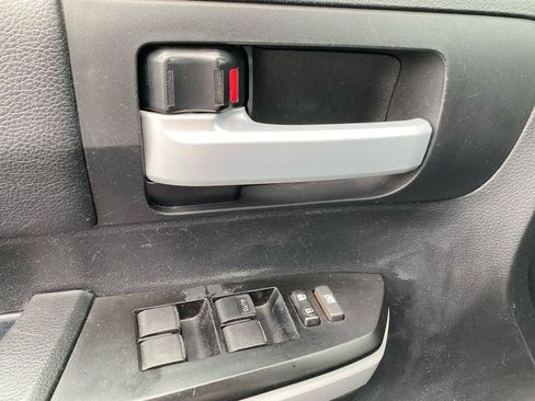 Used 2019 Toyota Tundra SR5 AWD/4WD image 14