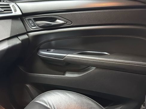 Used 2014 Cadillac SRX Base image 24