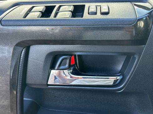 Used 2019 Toyota 4Runner TRD Off-Road image 11