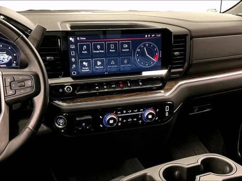 Used 2024 GMC Sierra 1500 SLE w/ Preferred Package AWD/4WD image 7