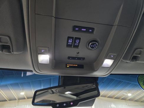 Used 2016 Chevrolet Suburban LTZ AWD/4WD image 57