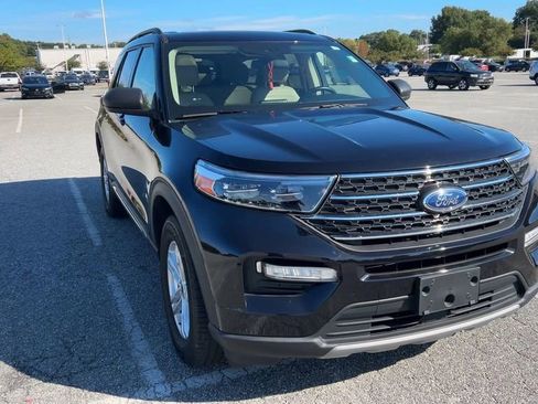 Used 2022 Ford Explorer XLT w/ Equipment Group 202A image 19