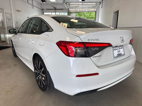 Used 2023 Honda Civic EX image 5