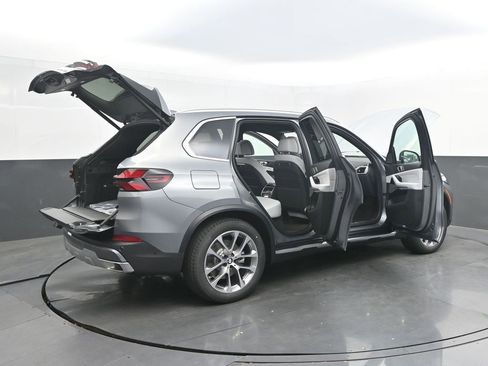 New 2026 BMW X5 sDrive40i w/ Climate Comfort Package RWD image 50