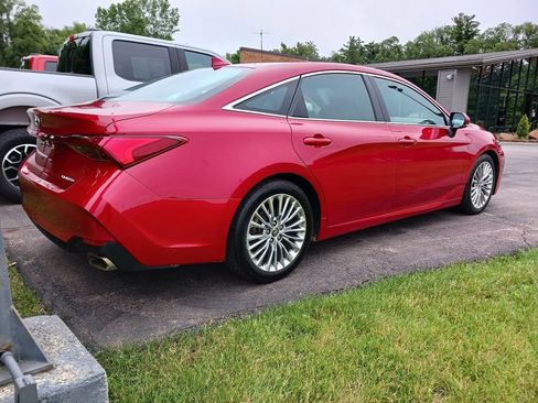 Used 2021 Toyota Avalon Limited w/ Advanced Safety Package FWD image 4