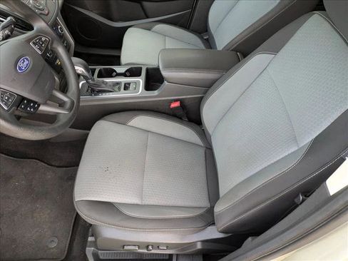 Used 2018 Ford Escape SE image 15