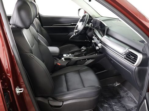Certified 2023 Kia Telluride S w/ S Sunroof Package AWD/4WD image 32