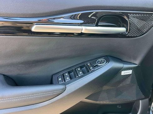 Used 2025 Kia Seltos SX image 17