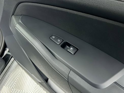 Used 2023 Kia Sportage LX image 31